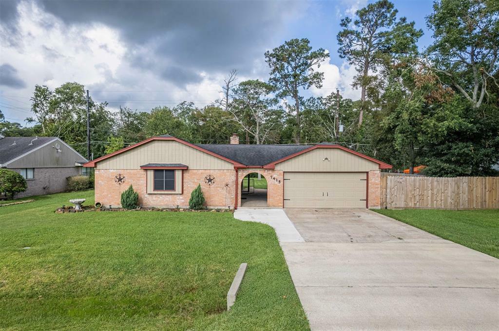 Property Photo:  7415 Willow Oak Drive  TX 77521 