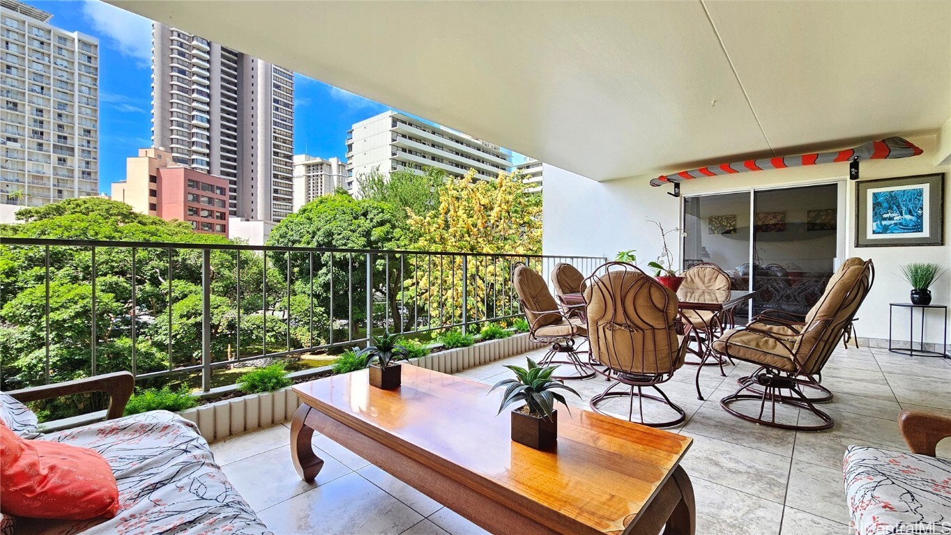 Property Photo: 469 Ena Road 405 HI 96815