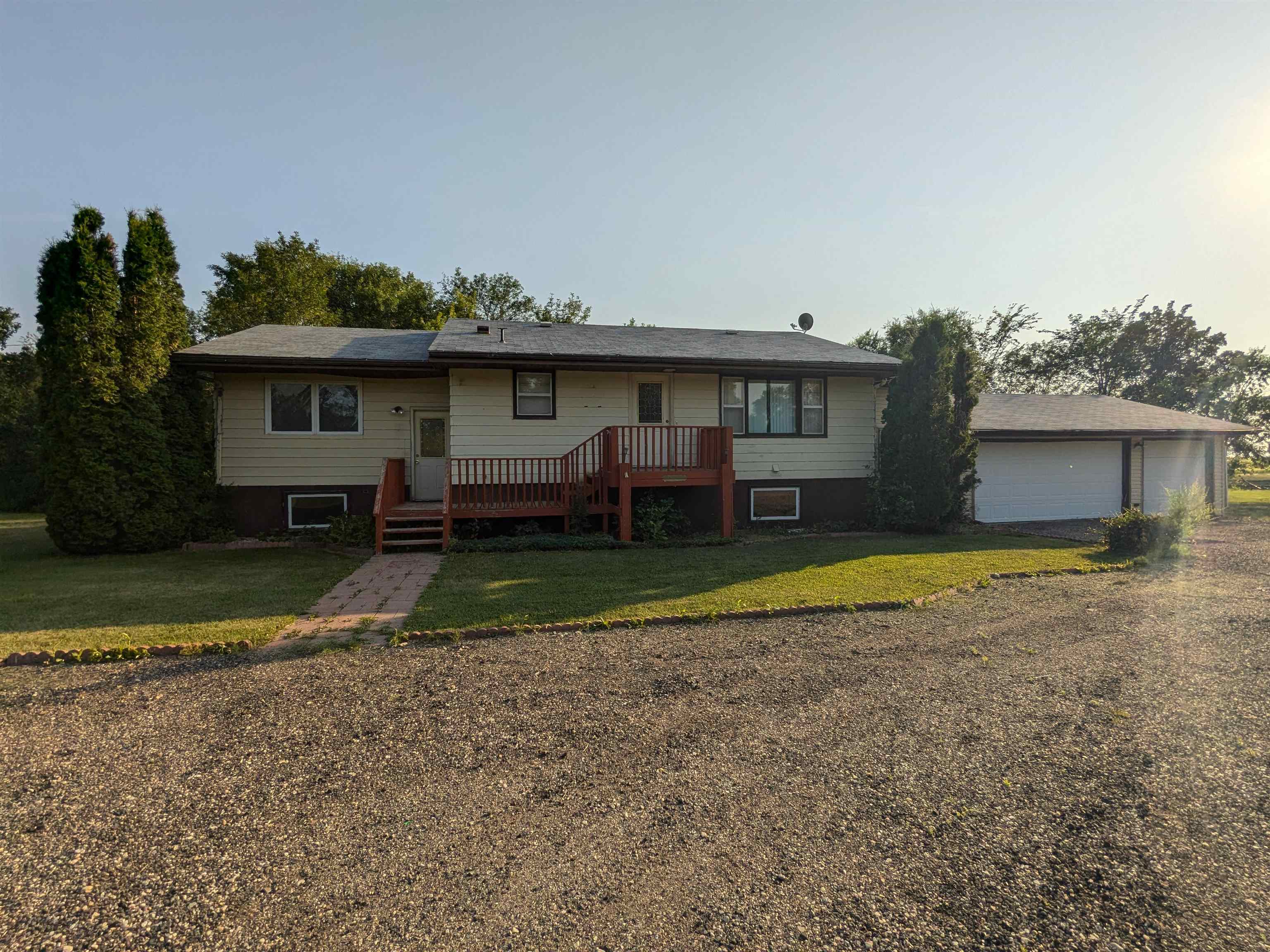 Property Photo:  329 4th Ave W  ND 58782 