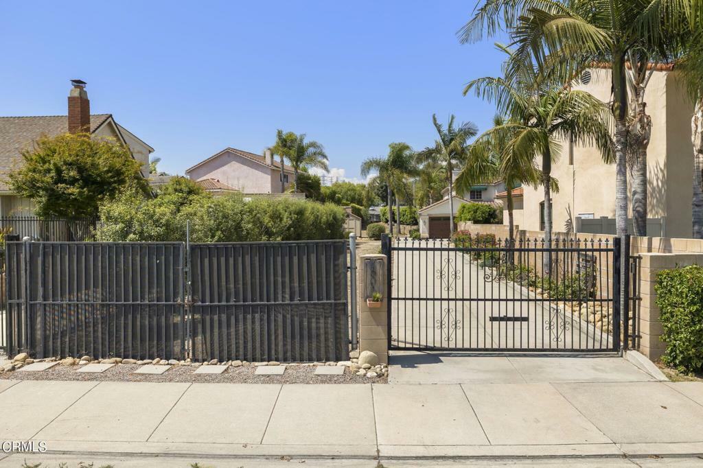 Property Photo:  7601 Jackson Street  CA 93003 