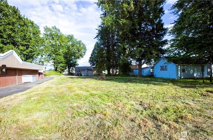 Property Photo:  5604  3rd Avenue  WA 98248 