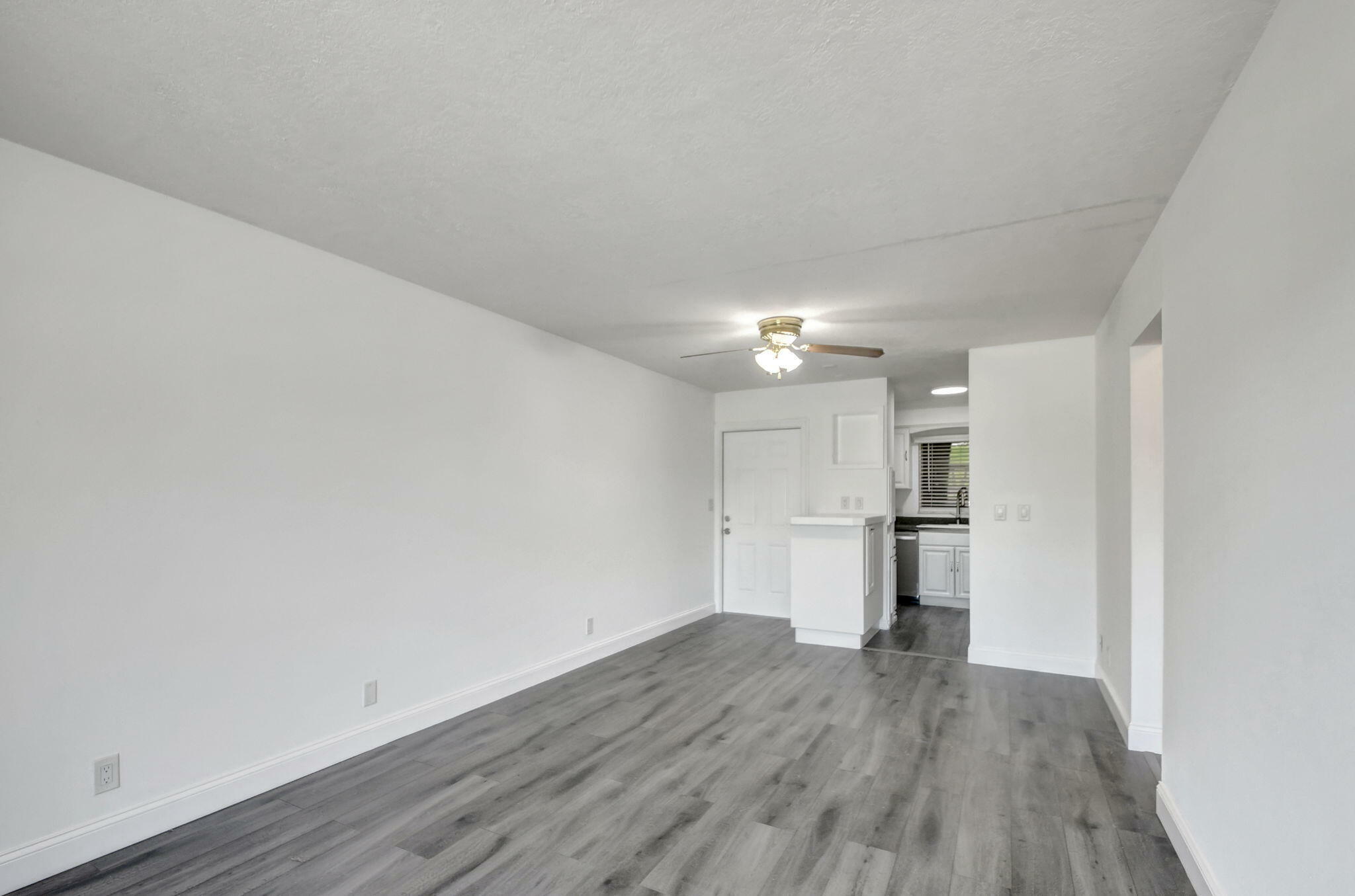 Property Photo:  510 Lake Shore Drive 20  FL 33403 