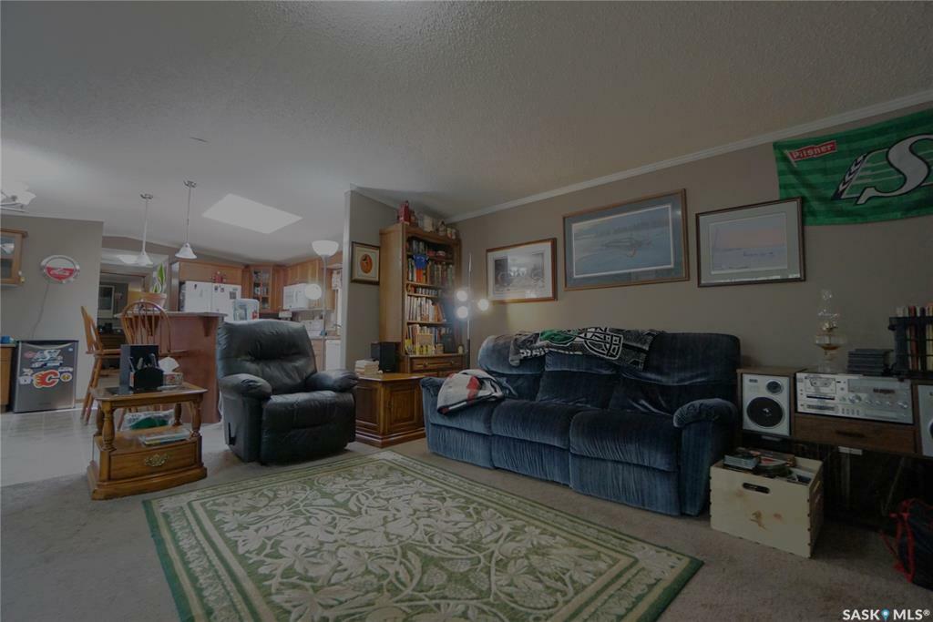 Property Photo:  402 4th Avenue  SK S0H 0C0 