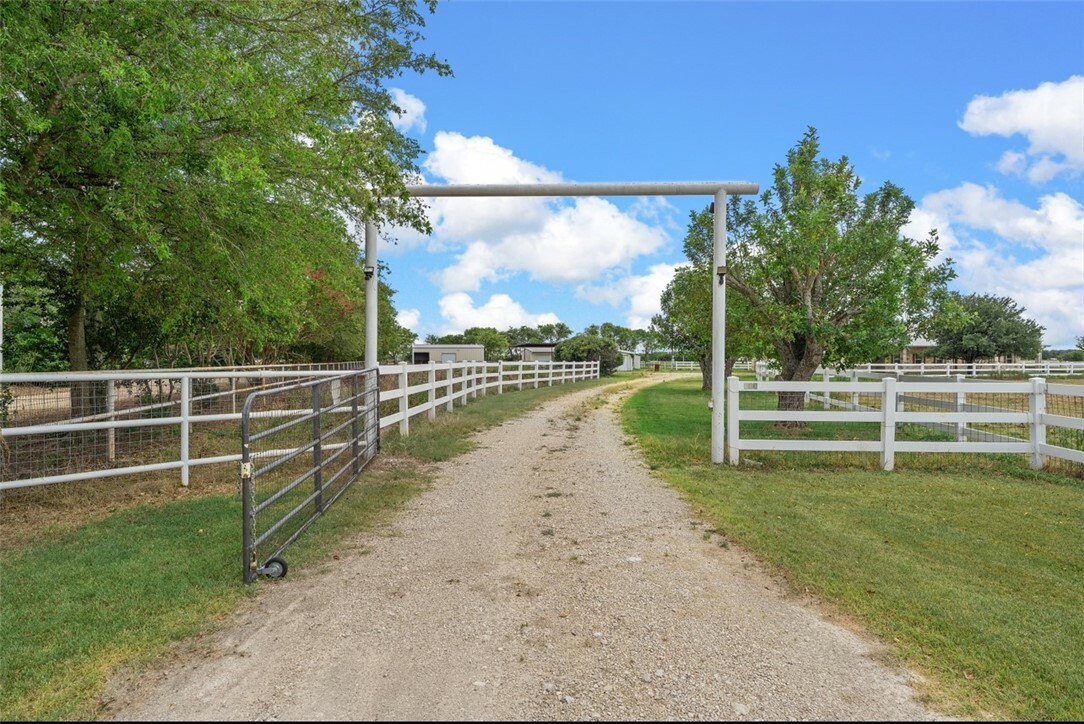 Property Photo:  580 Winter Hawk  TX 76657 