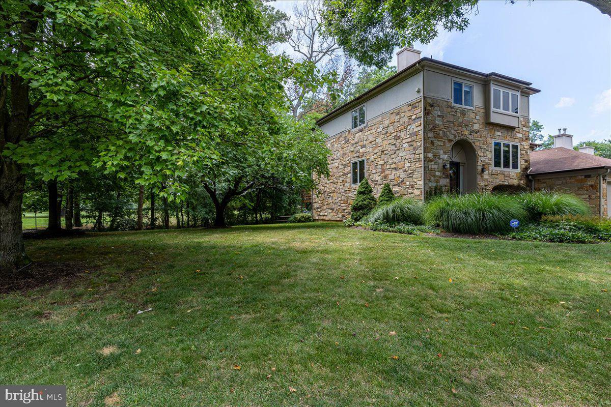 Property Photo:  17 Marvin Court  NJ 08648 