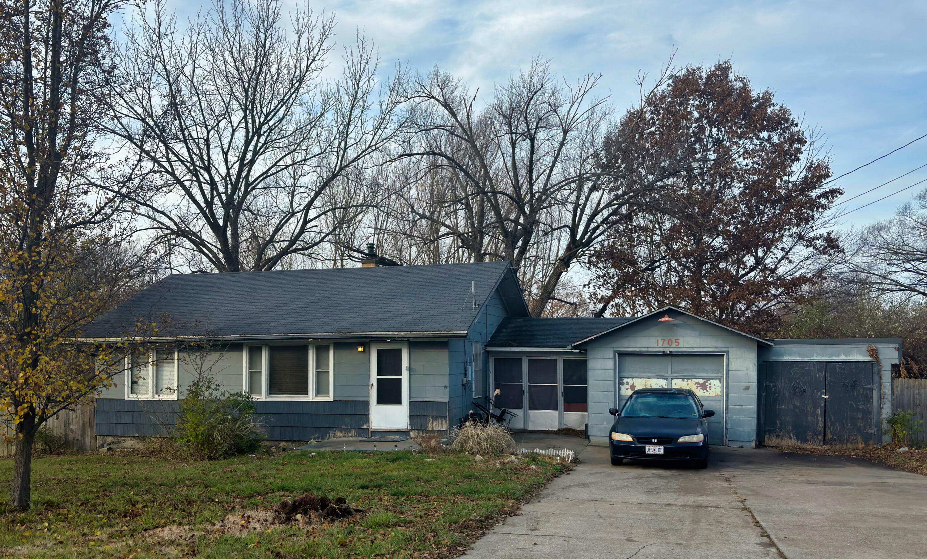 Property Photo:  1705 McKee St  MO 65202 