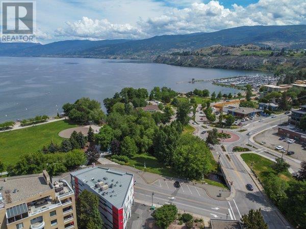 Property Photo: 88 Lakeshore Drive 301 BC V2A 1B5