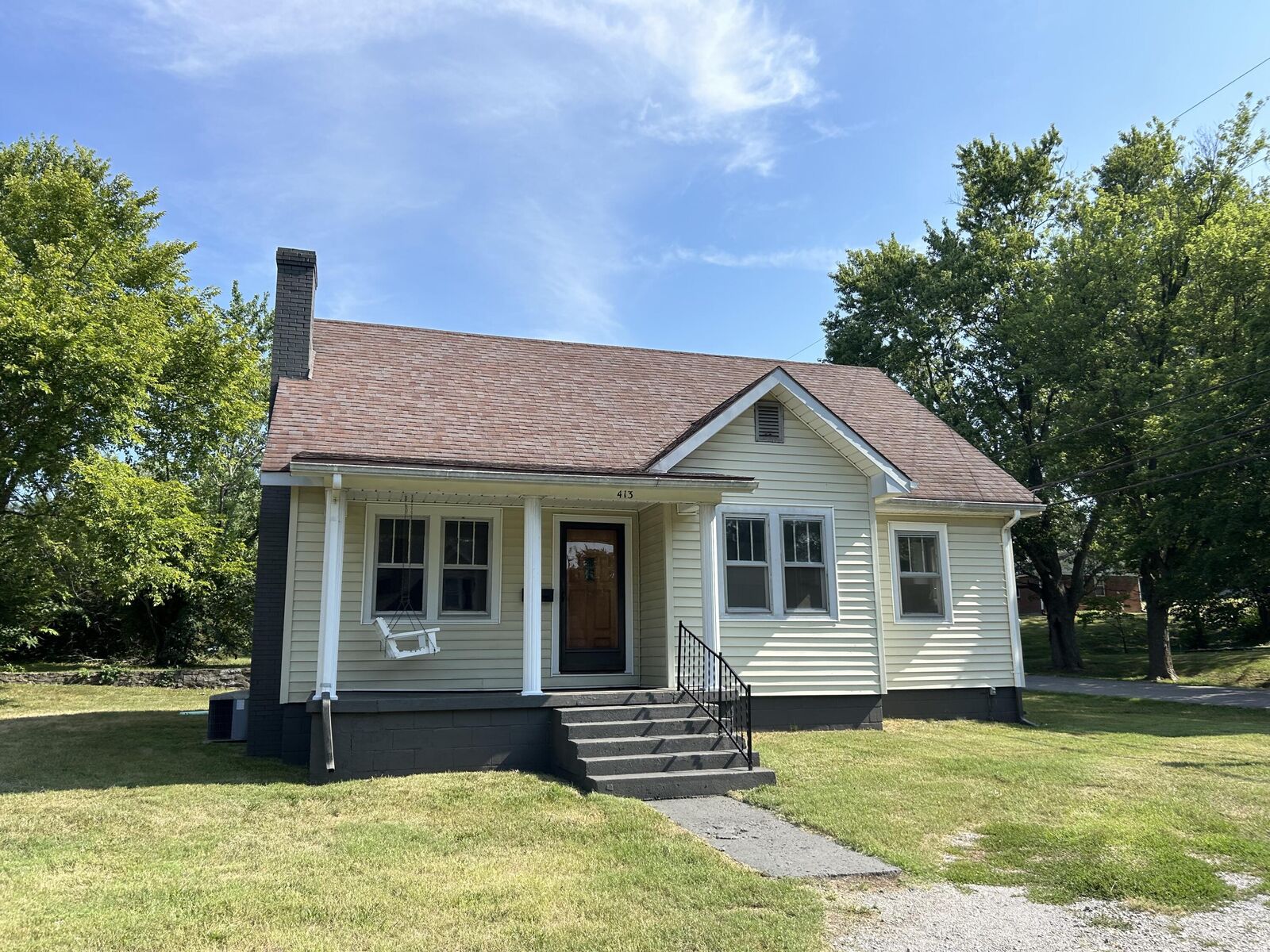 Property Photo:  413 East Third Street  KY 40468 