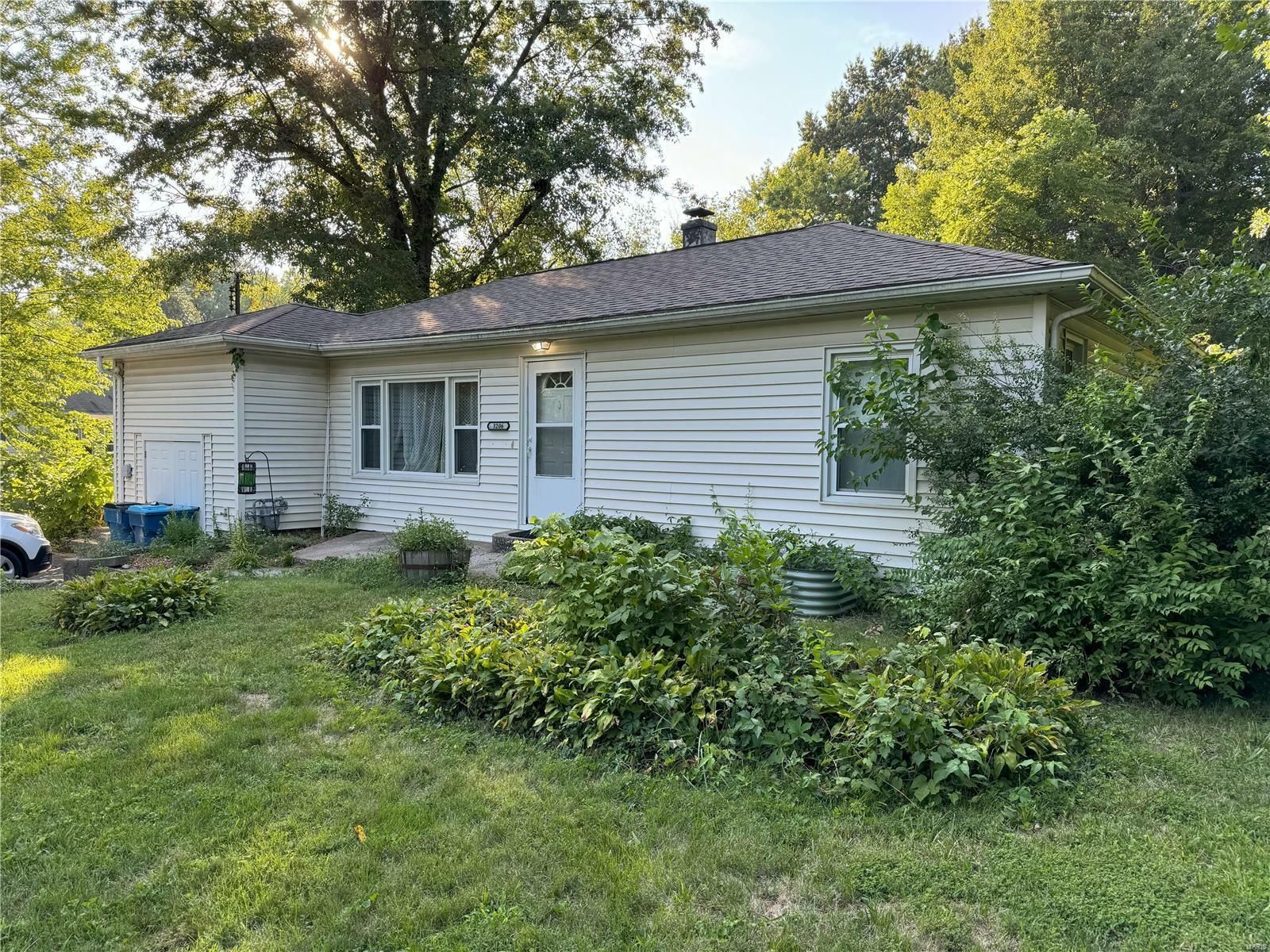 Property Photo:  3206 Myrle Street  IL 62002 