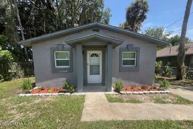 Property Photo:  1012 Eagle Street  FL 32177 