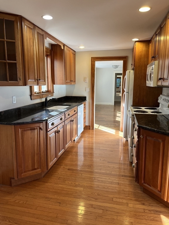 Property Photo:  122 Edgewood Drive  MA 02090 