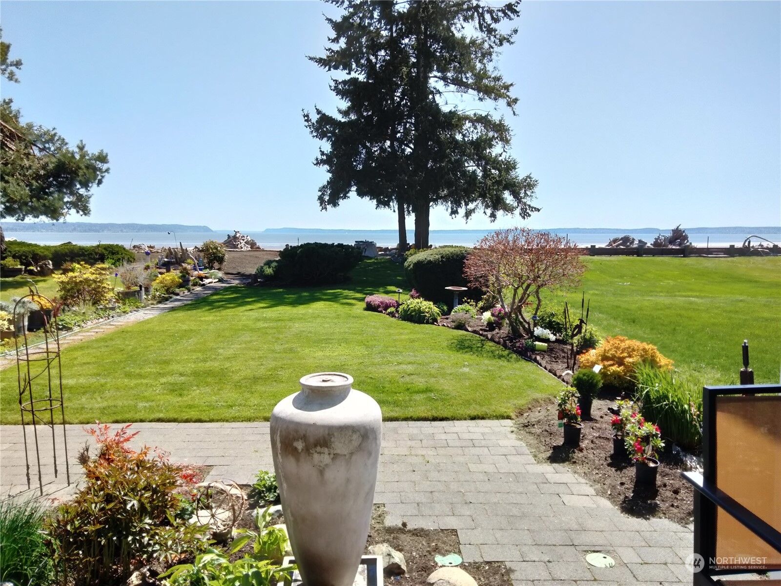 Property Photo:  1440 Ocean Drive  WA 98282 