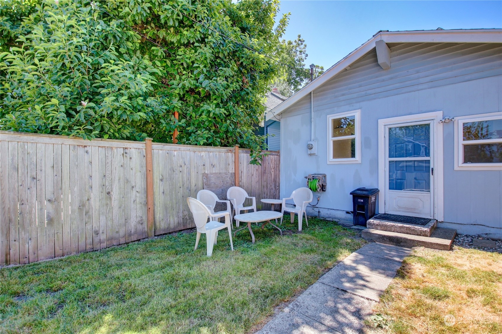 Property Photo:  2219 Virginia Avenue  WA 98201 