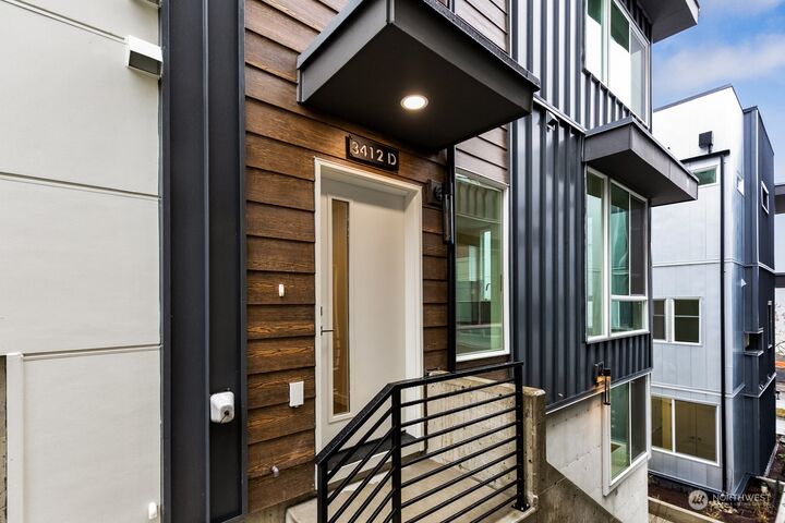 Property Photo:  3412 15th Avenue W D  WA 98119 