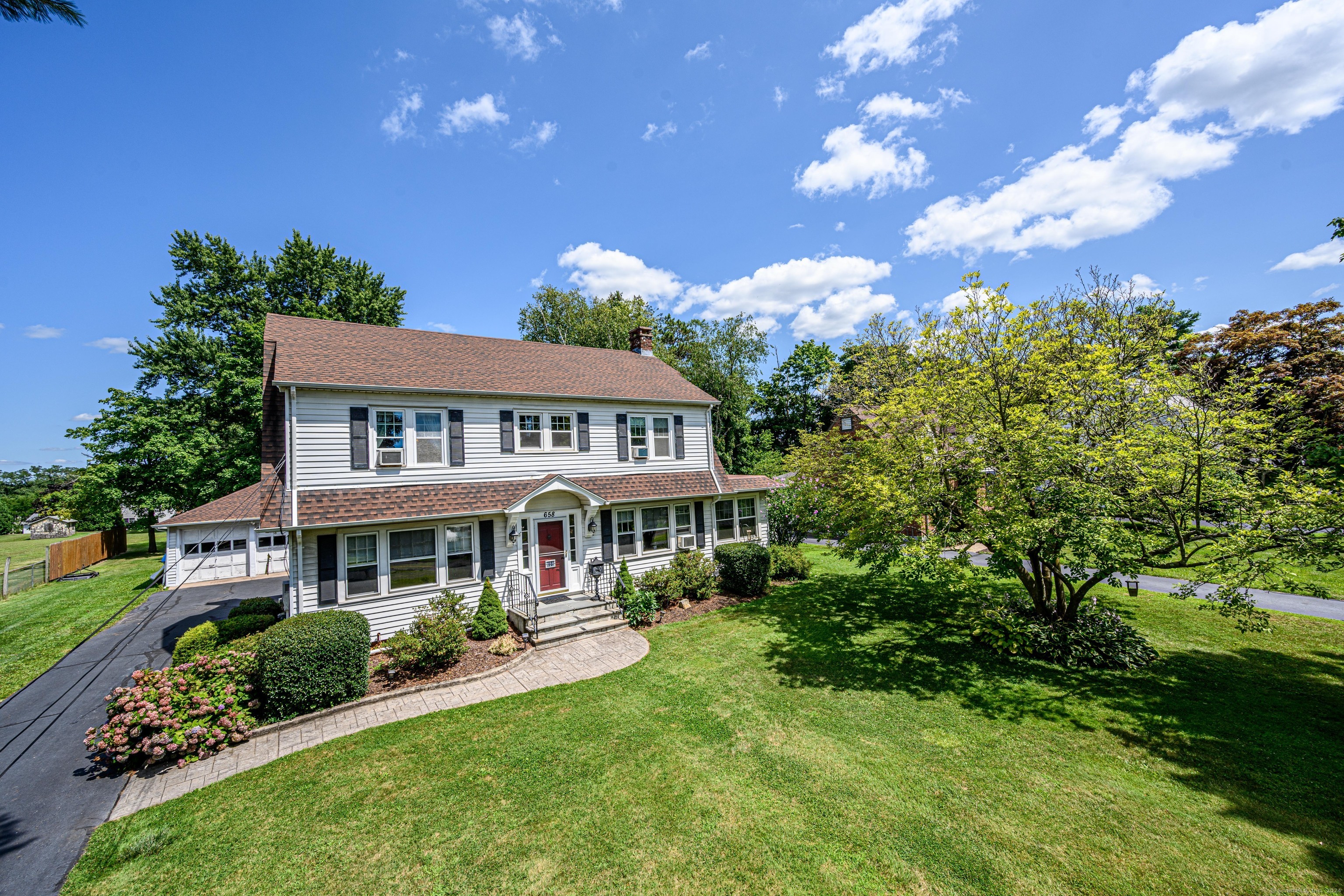 Property Photo: 658 Ridge Road CT 06457