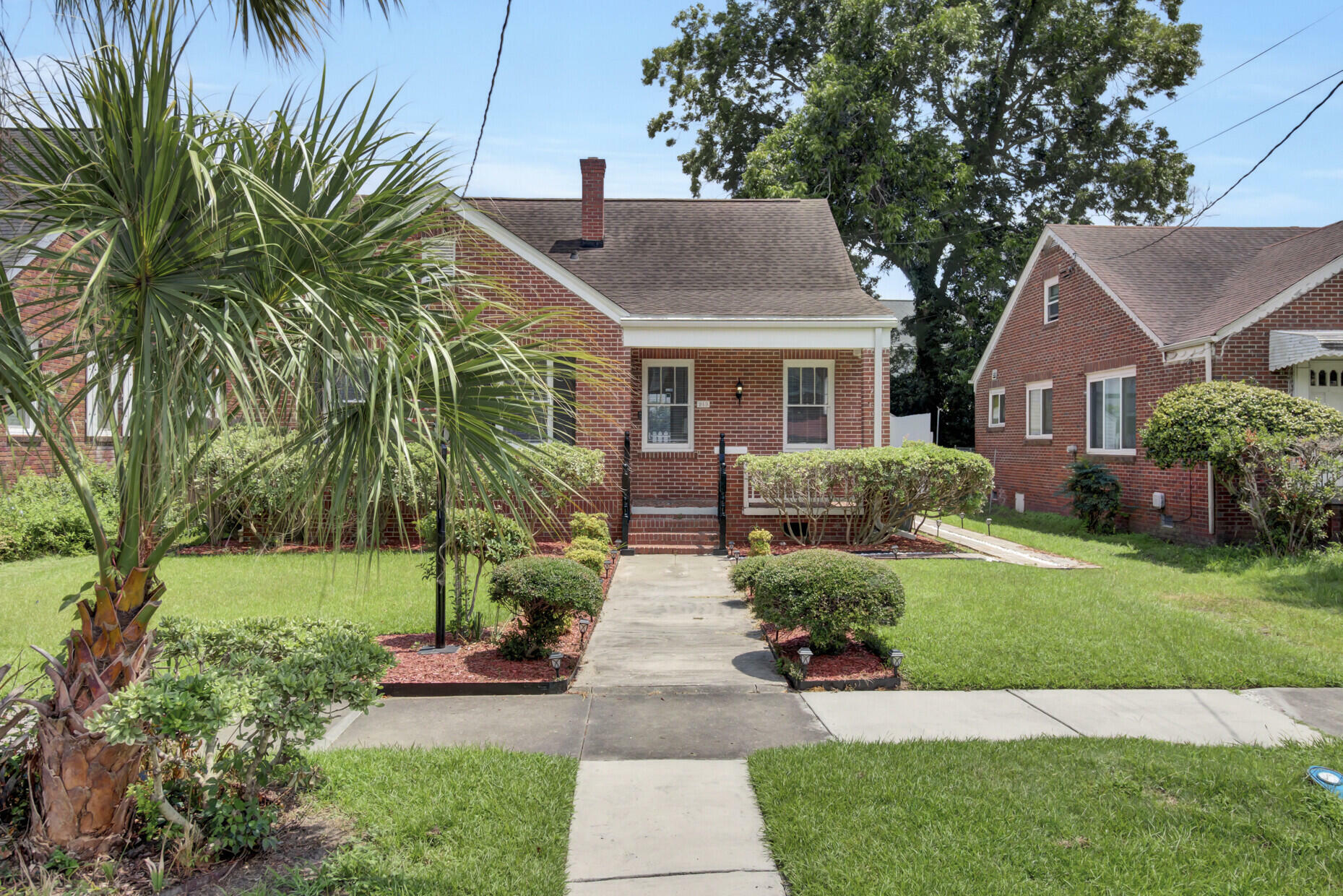 Property Photo:  219 Saint Margaret Street  SC 29403 