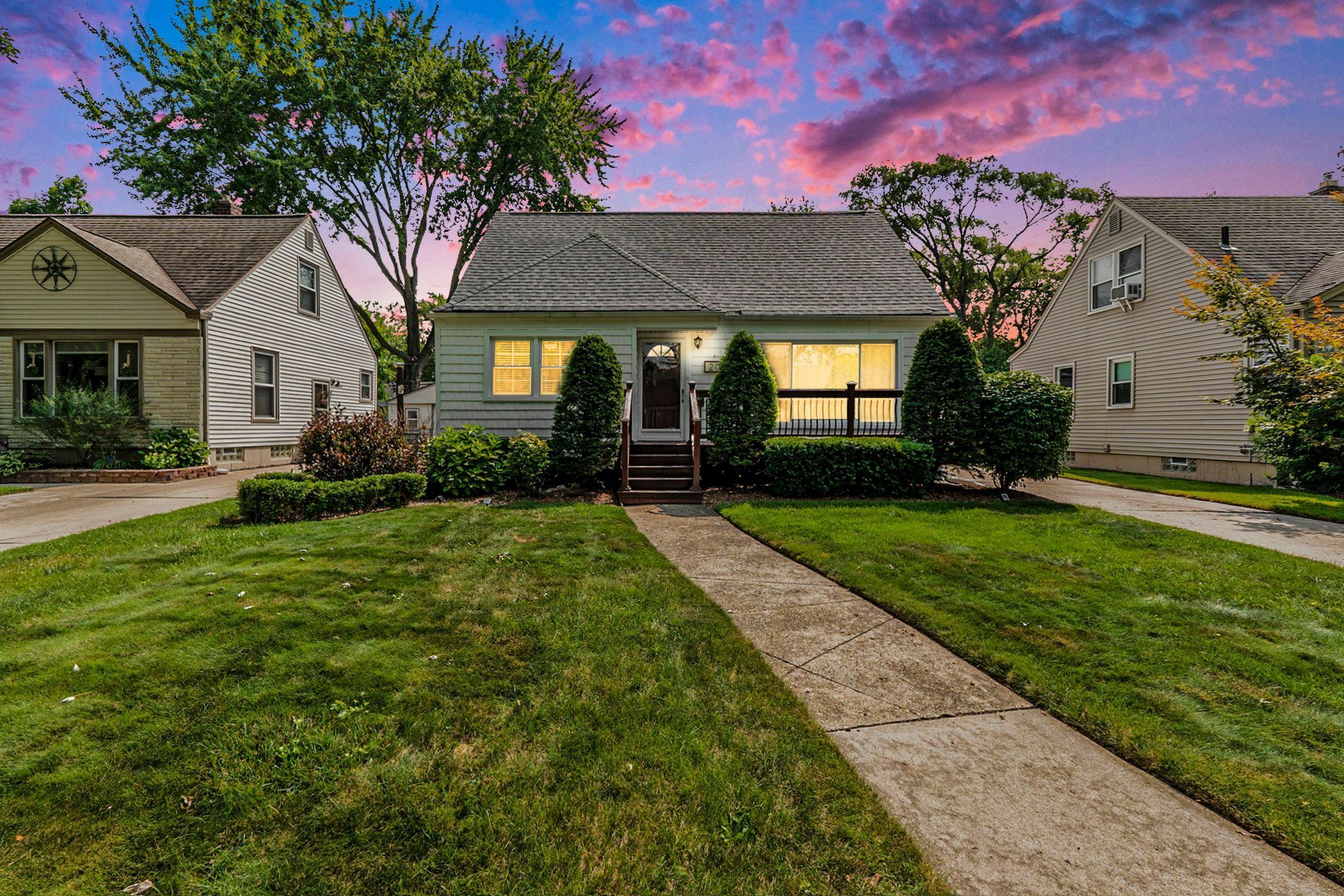 Property Photo:  2060 Thomas Avenue  MI 48072 1033 