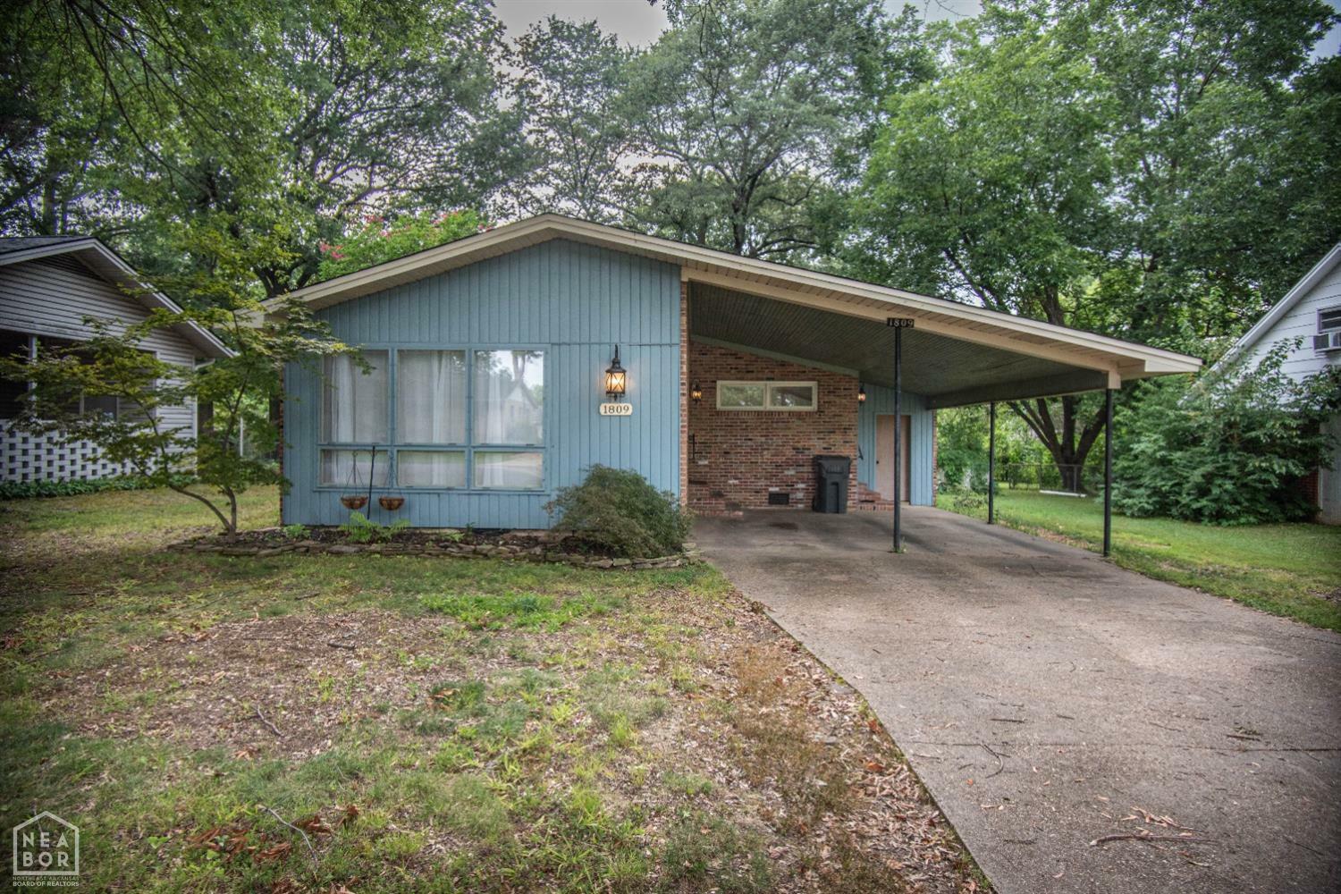 Property Photo:  1809 James Street  AR 72401 