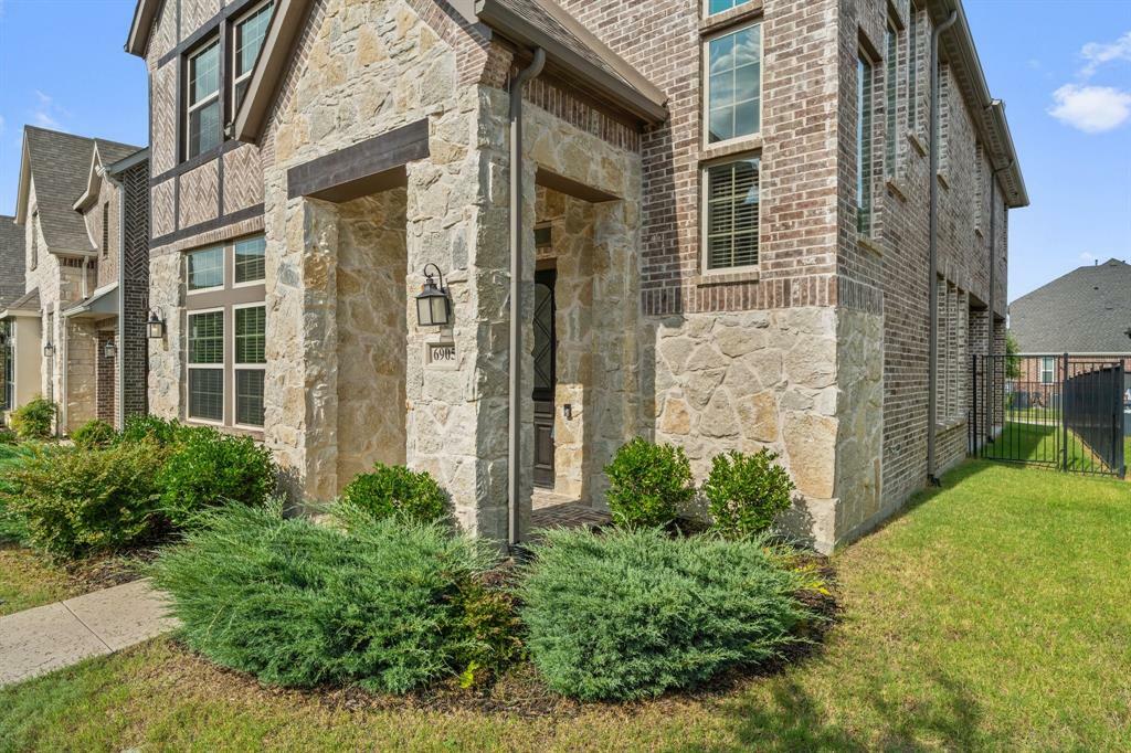 Property Photo:  6905 Royal View Drive  TX 75070 