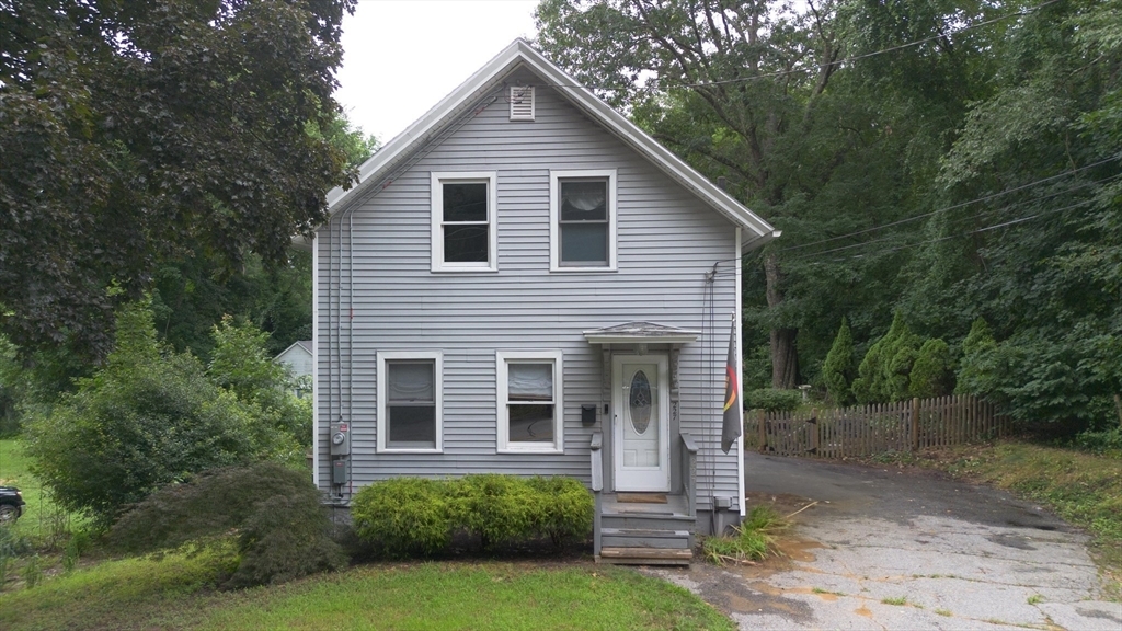 Property Photo:  227 Eastford Rd  MA 01550 