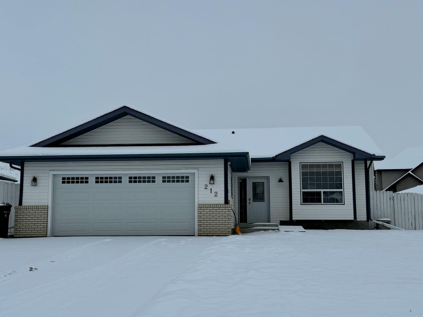 212 13 Street NW  Drumheller AB T0J 0Y1 photo