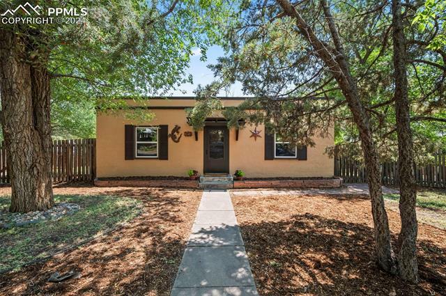 Property Photo:  703 N Walnut Street  CO 80905 