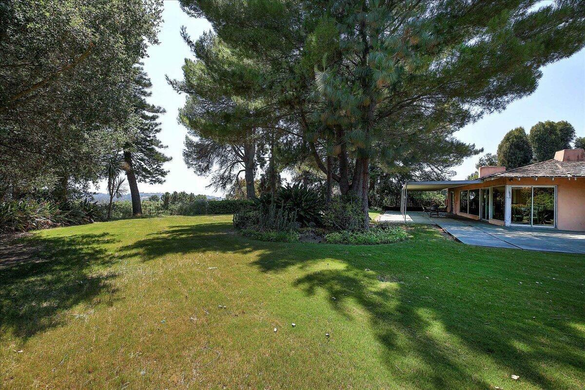 Property Photo:  3750 Foothill Rd  CA 93105 