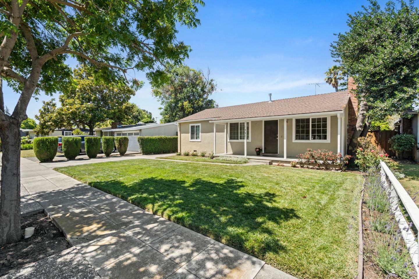 Property Photo:  1331 North Redwood Avenue  CA 95128 