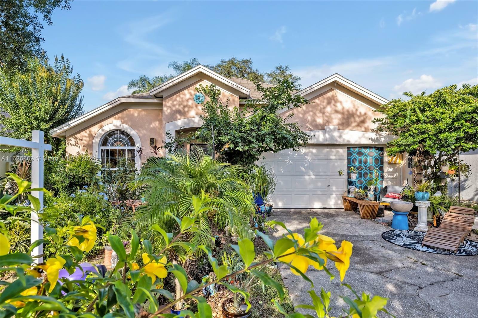 Property Photo:  1058 Kelsey Ave  FL 32765 