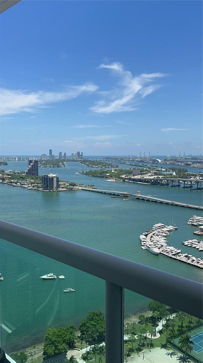 Property Photo:  1800 N Bayshore Dr 3411  FL 33132 