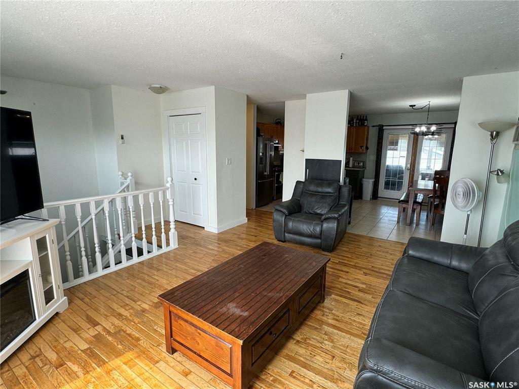 Property Photo:  912 Aronec Place  SK S0J 1L0 