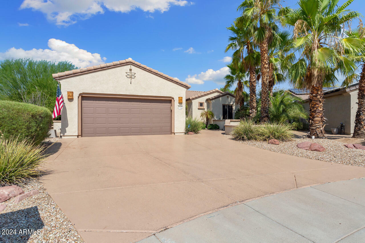 Property Photo:  19204 N Hunters Run  AZ 85387 