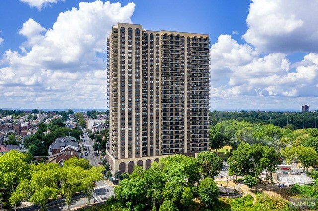 Property Photo: 7855 Boulevard East 14K NJ 07047