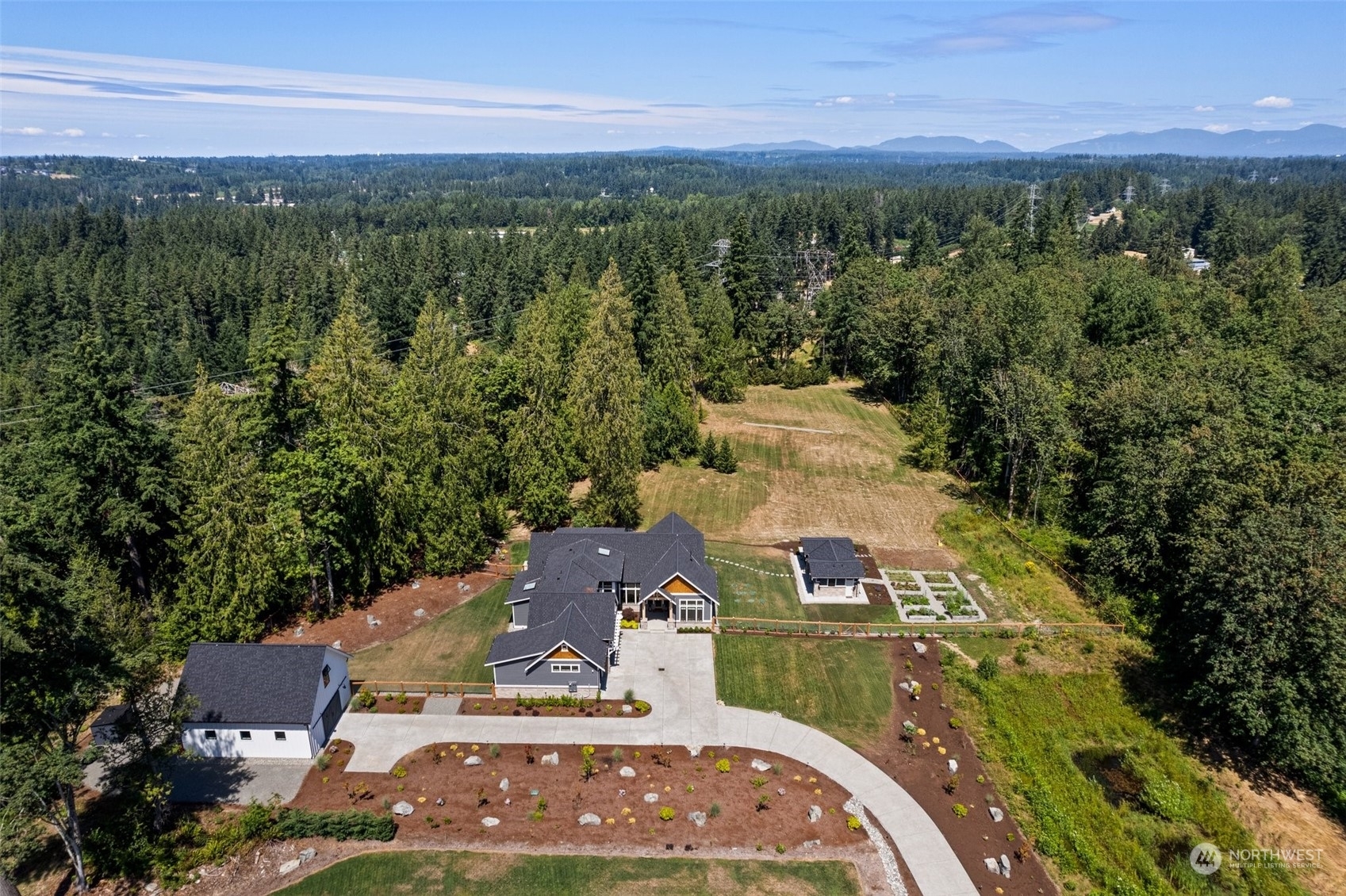 Property Photo:  15190 SE 330th Way  WA 98092 