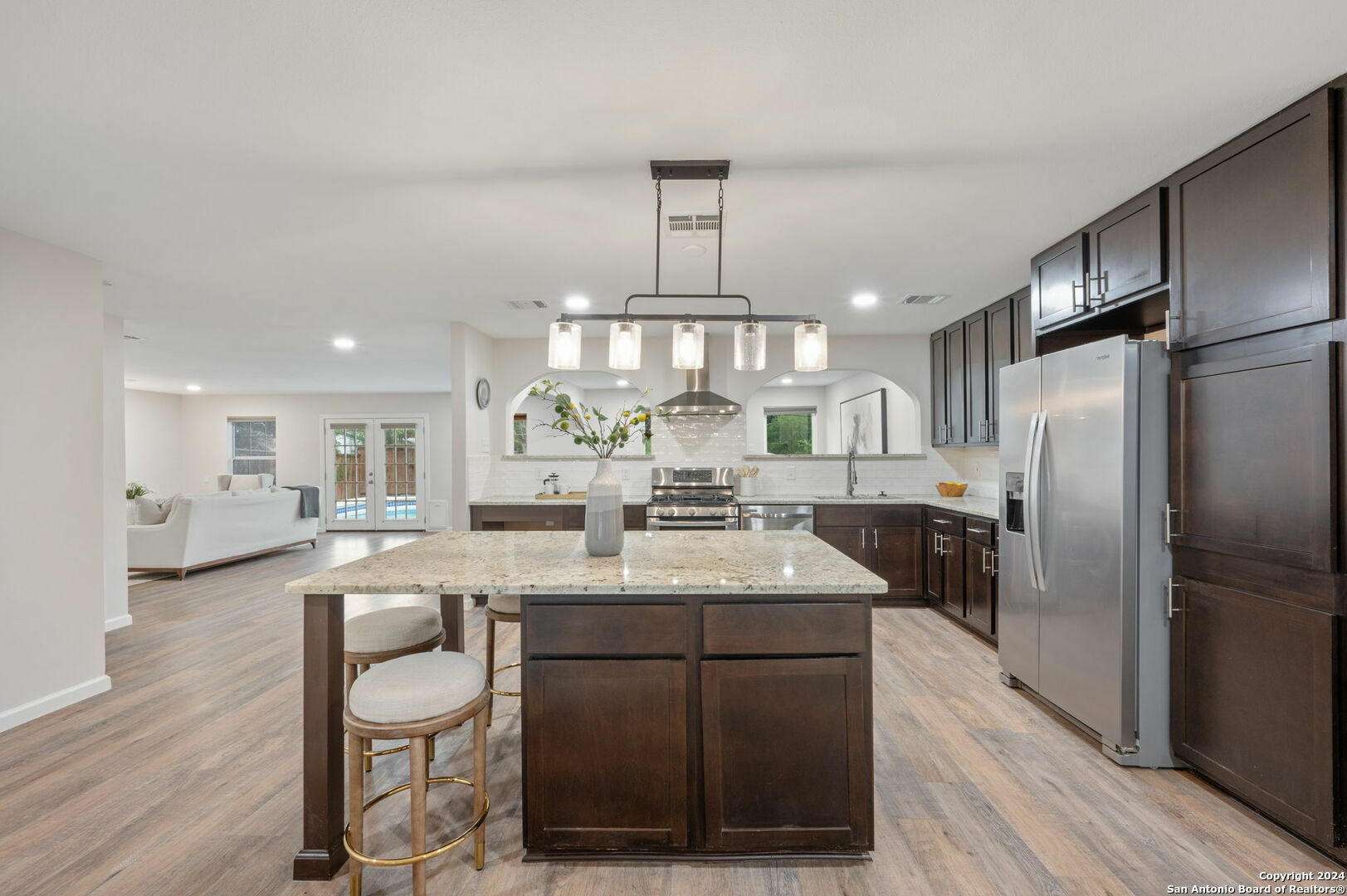 Property Photo: 929 Morningside Dr TX 78209