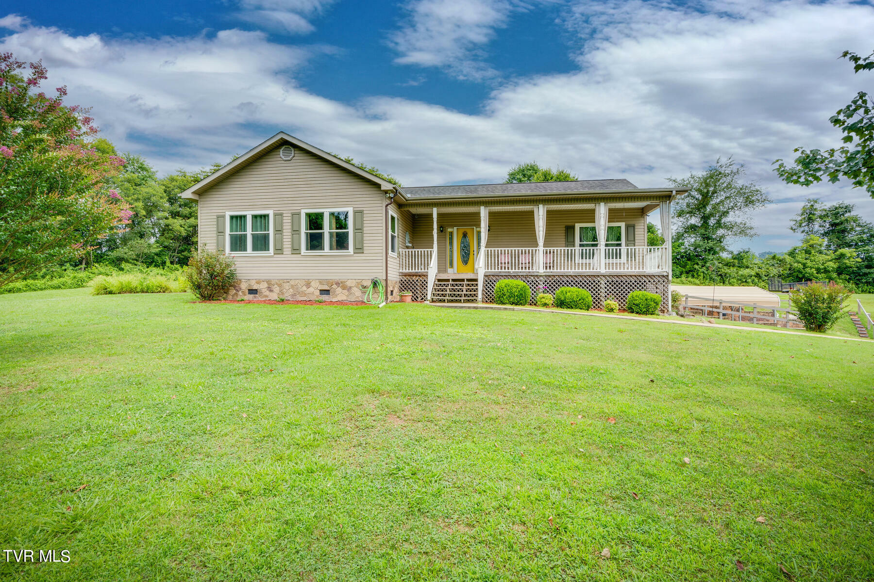 Property Photo: 445 Stewart Road TN 37641
