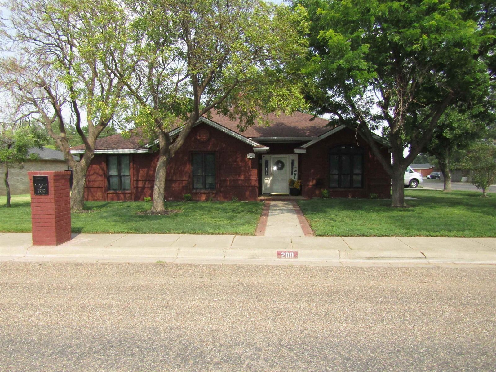 Property Photo:  200 Kingwood St  TX 79045 