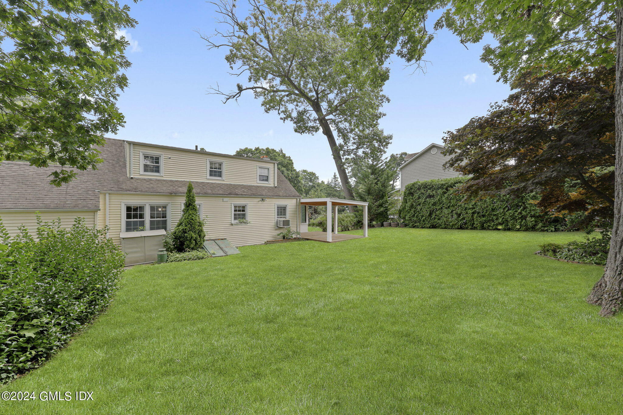 Property Photo:  16 Pilgrim Drive  CT 06831 