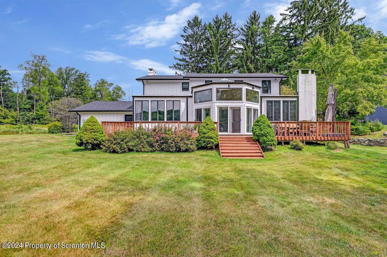 Property Photo:  10 Lakeside Drive  PA 18411 