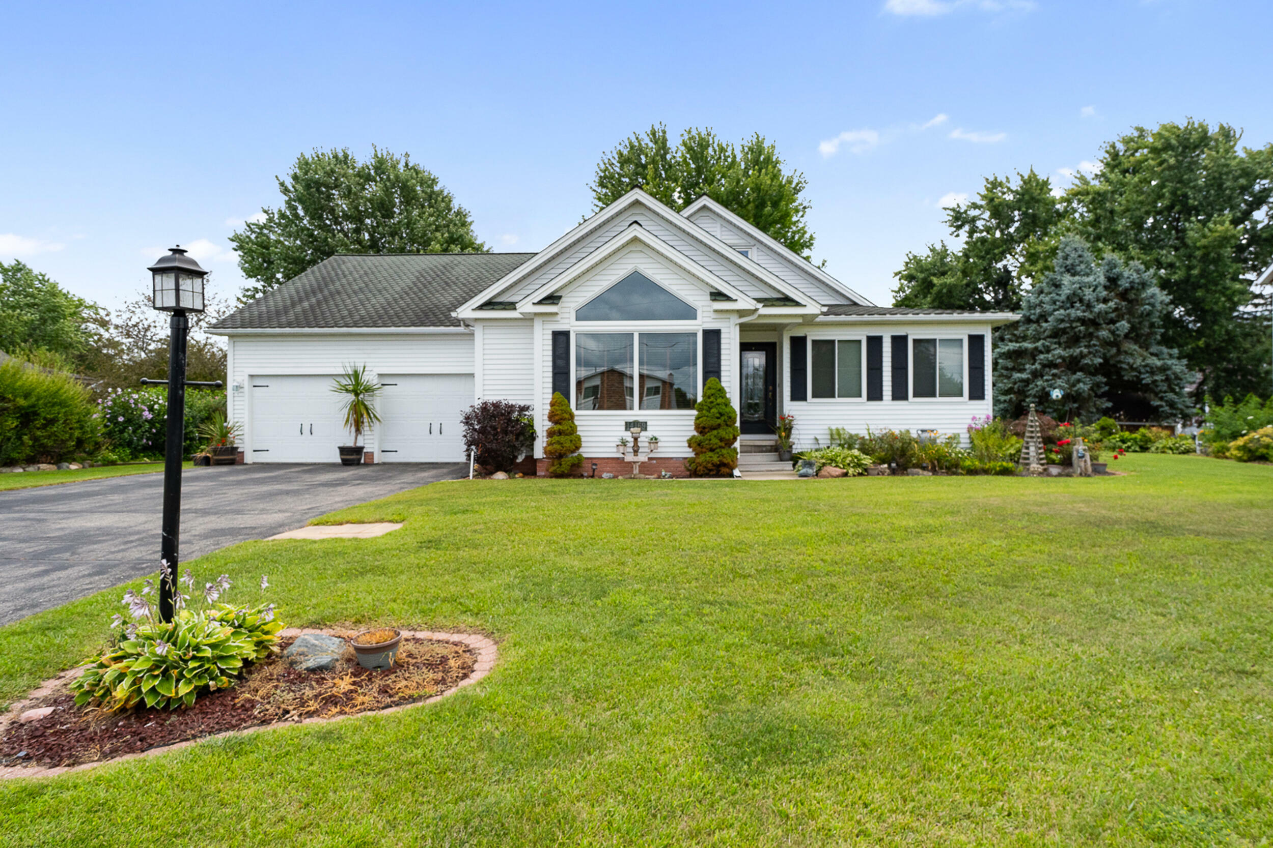 Property Photo:  14169 Shannon Drive  MI 49233 