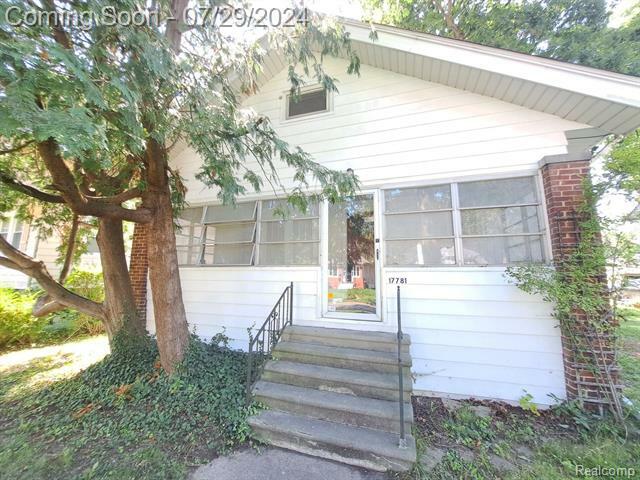 17781 Northrop Street  Detroit MI 48219 photo