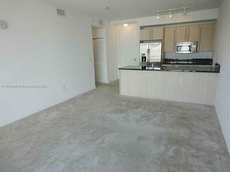 Property Photo:  1111 SW 1 Av 1624-N  FL 33130 