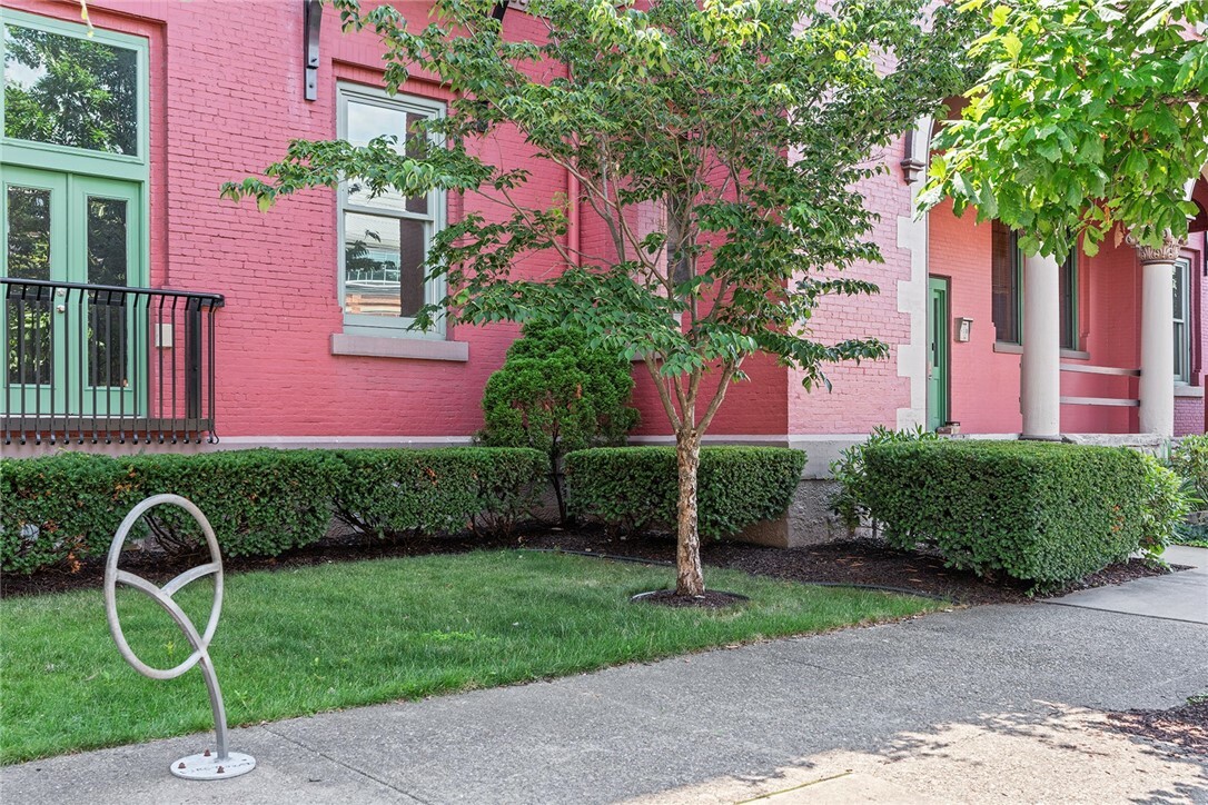 Property Photo:  3080 Smallman St Unit 3  PA 15201 