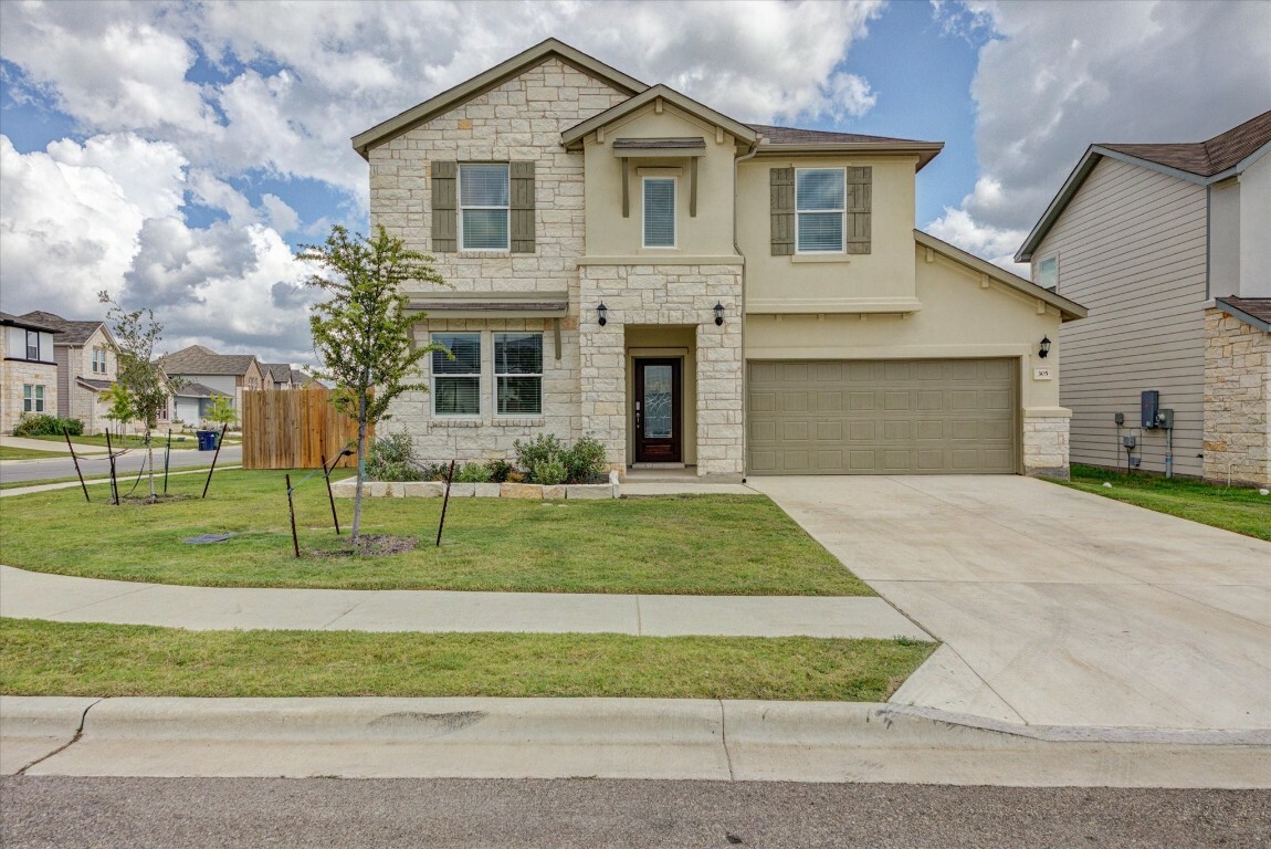 Property Photo:  305 Caisson Trail  TX 78642 