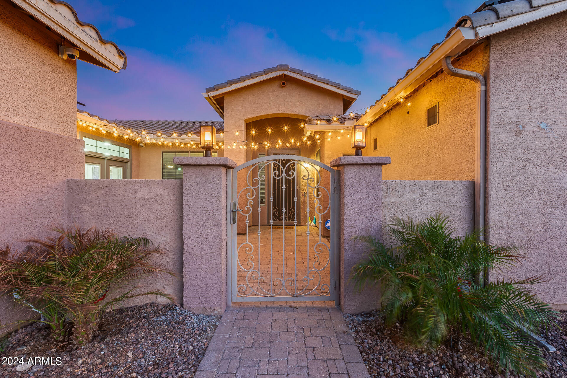 Property Photo:  6603 W Via Dona Road  AZ 85083 