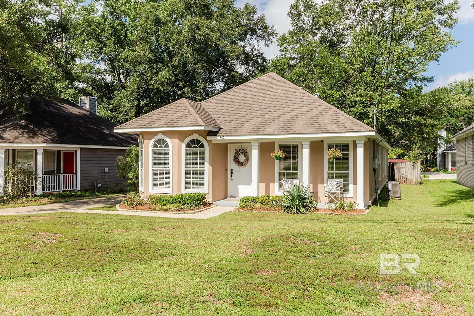 Property Photo:  802 Louise Avenue  AL 36609 