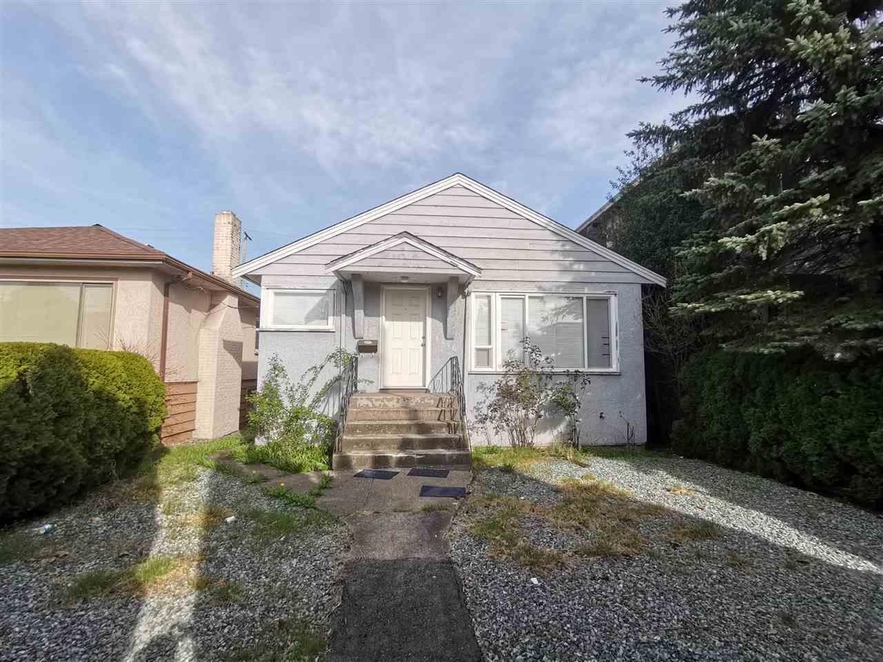 Property Photo:  8556 Oak Street  BC V6P 4B1 