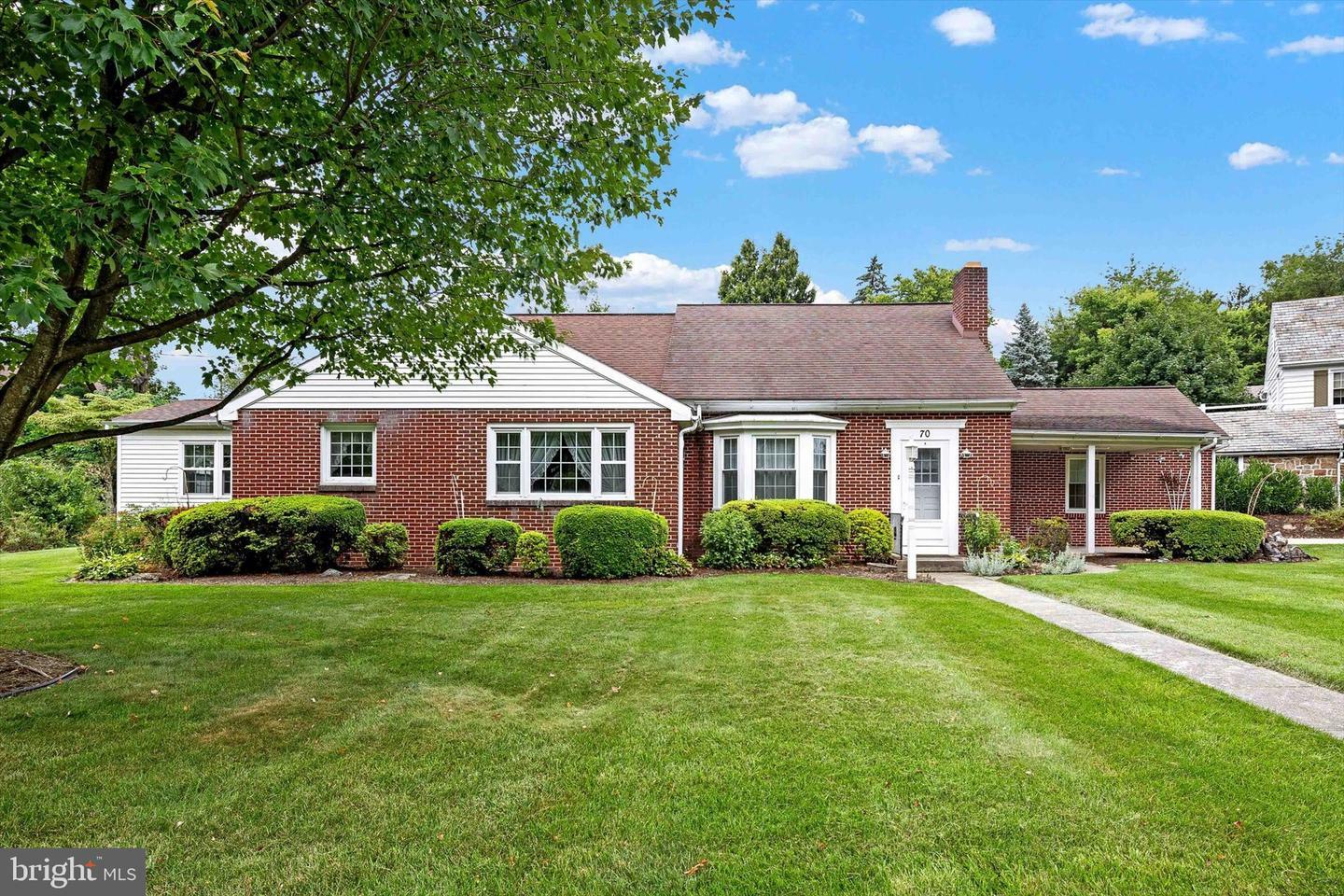 Property Photo:  70 W Court Boulevard  PA 19609 