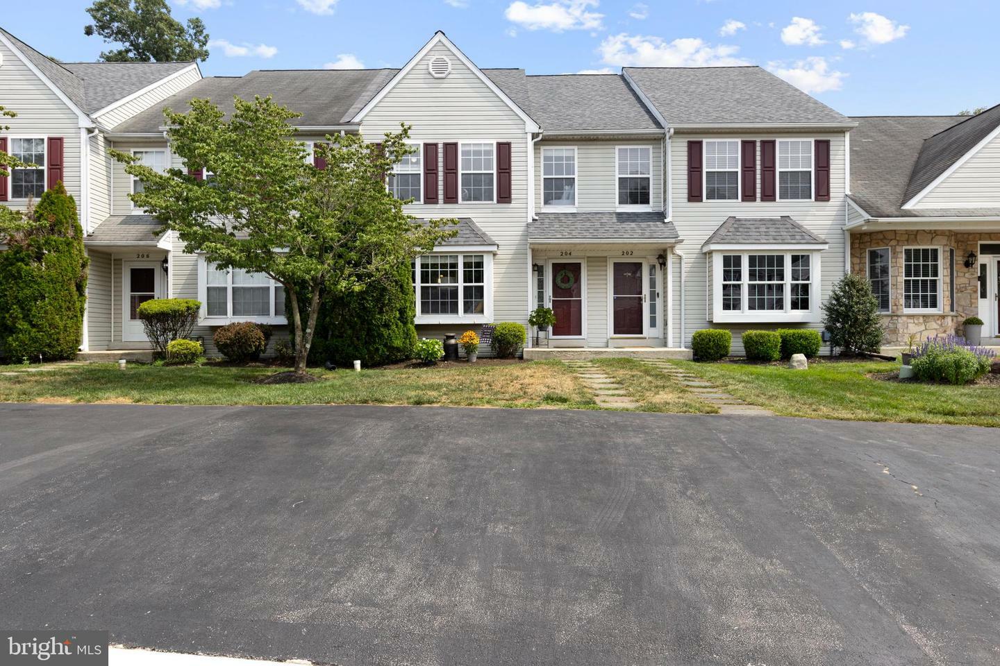 Property Photo:  204 Spring Valley Way  PA 19014 