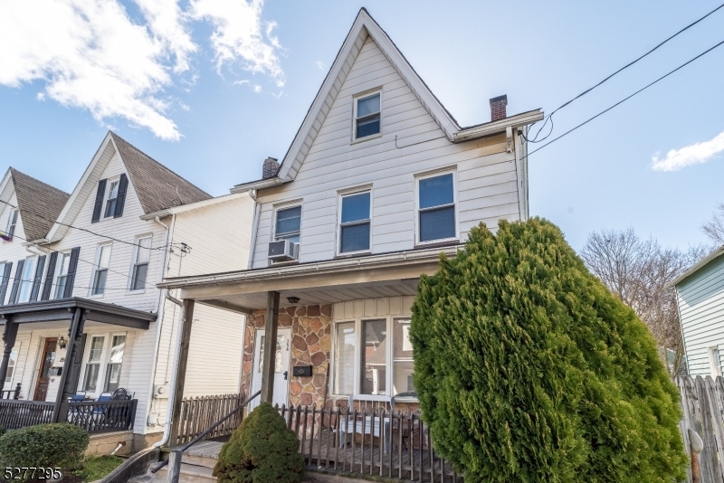 Property Photo:  154 Bullman St  NJ 08865 